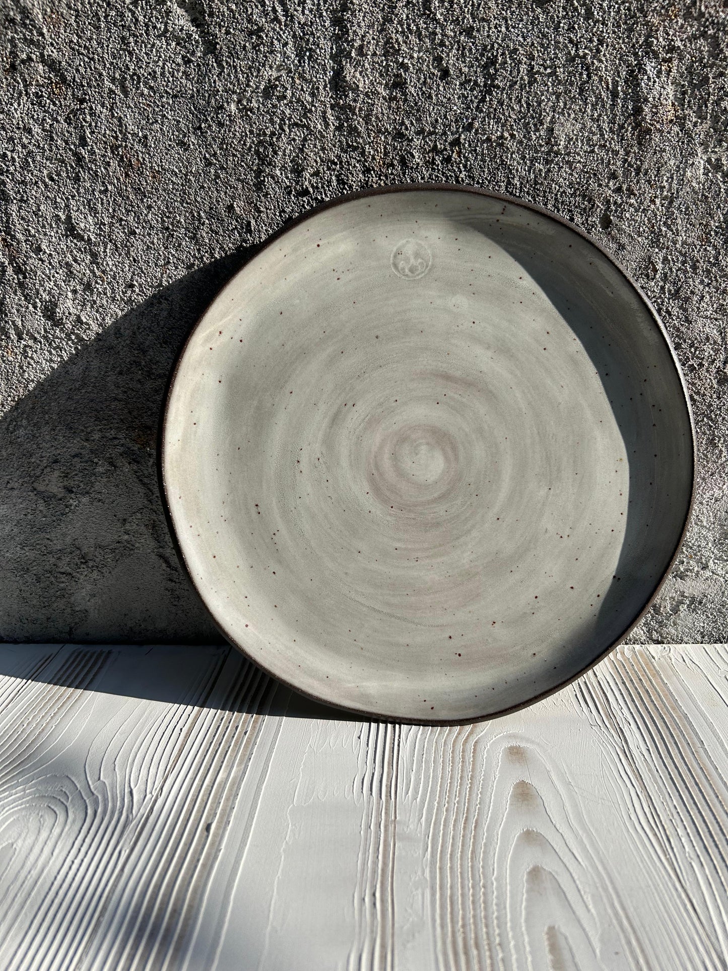 Darkly White Round Serving Plate