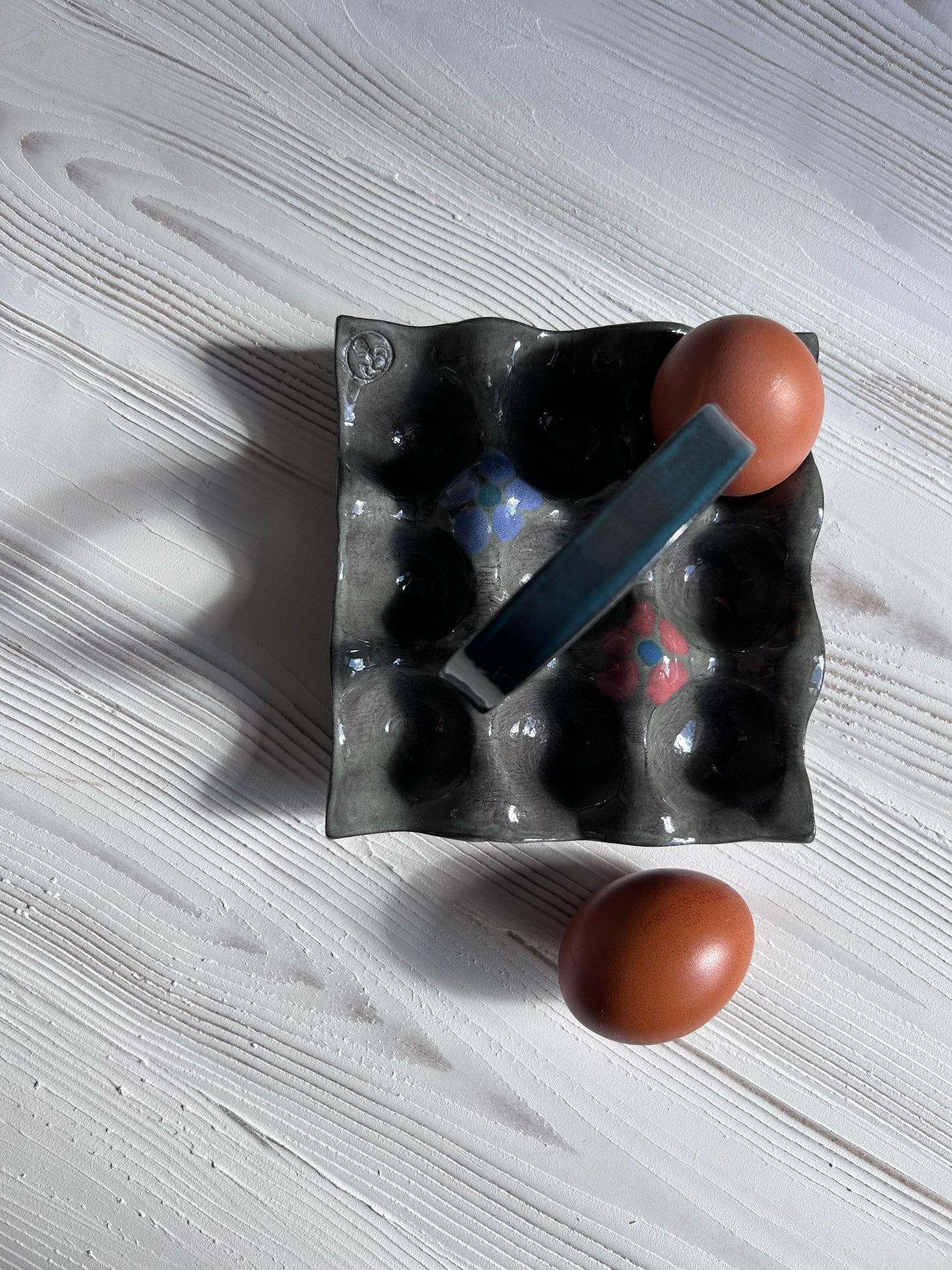 Flowery 9-Piece Egg Cup