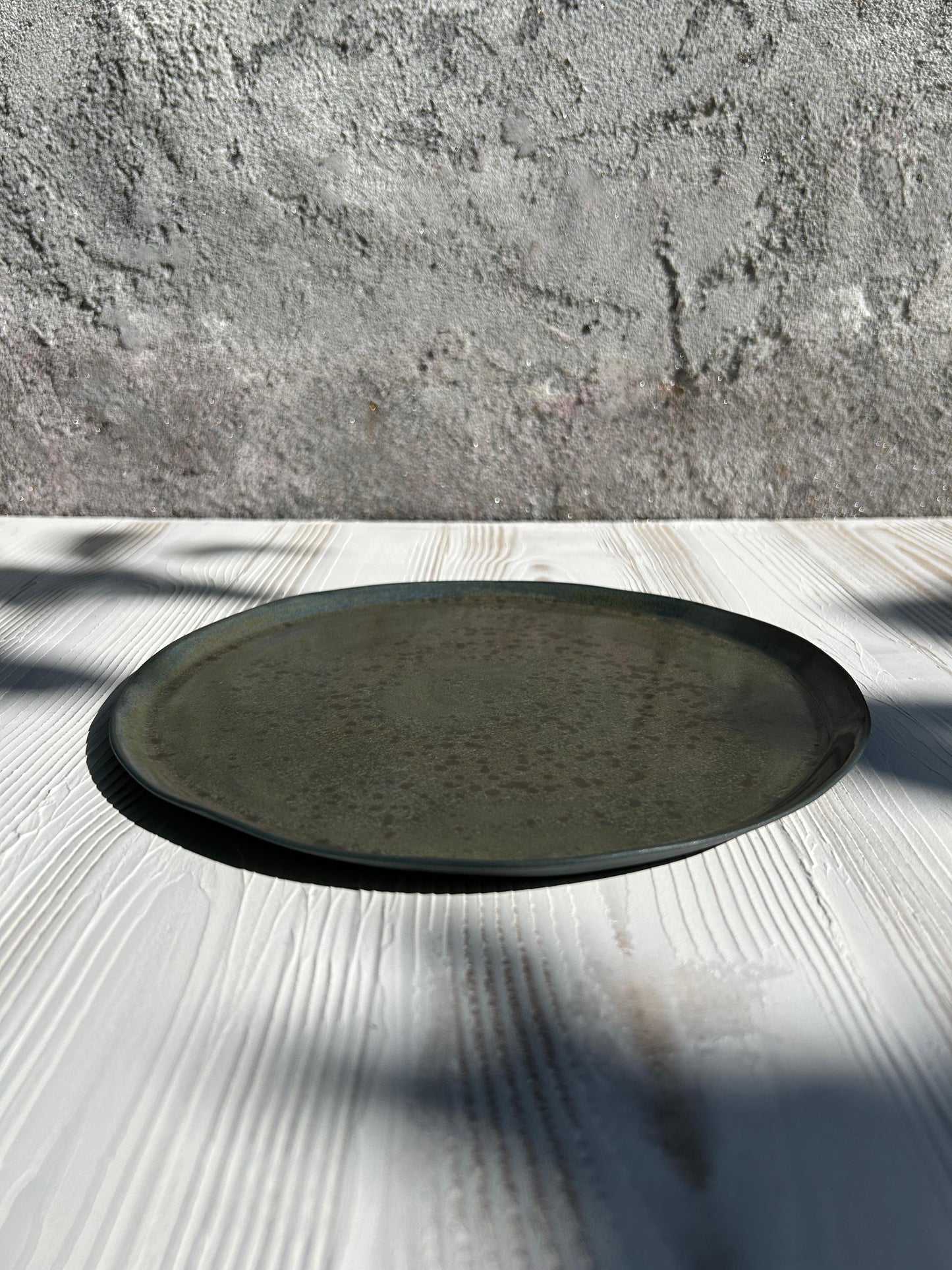 Chic Round Serving Plate