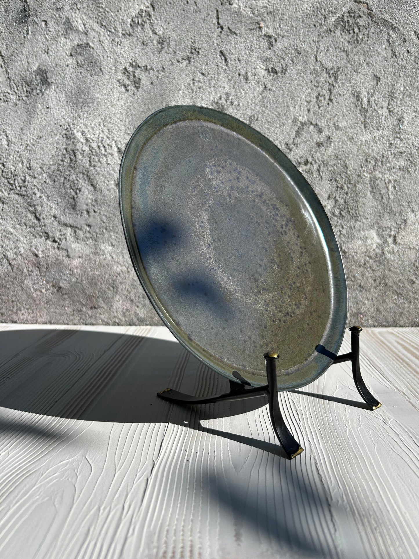 Chic Round Serving Plate