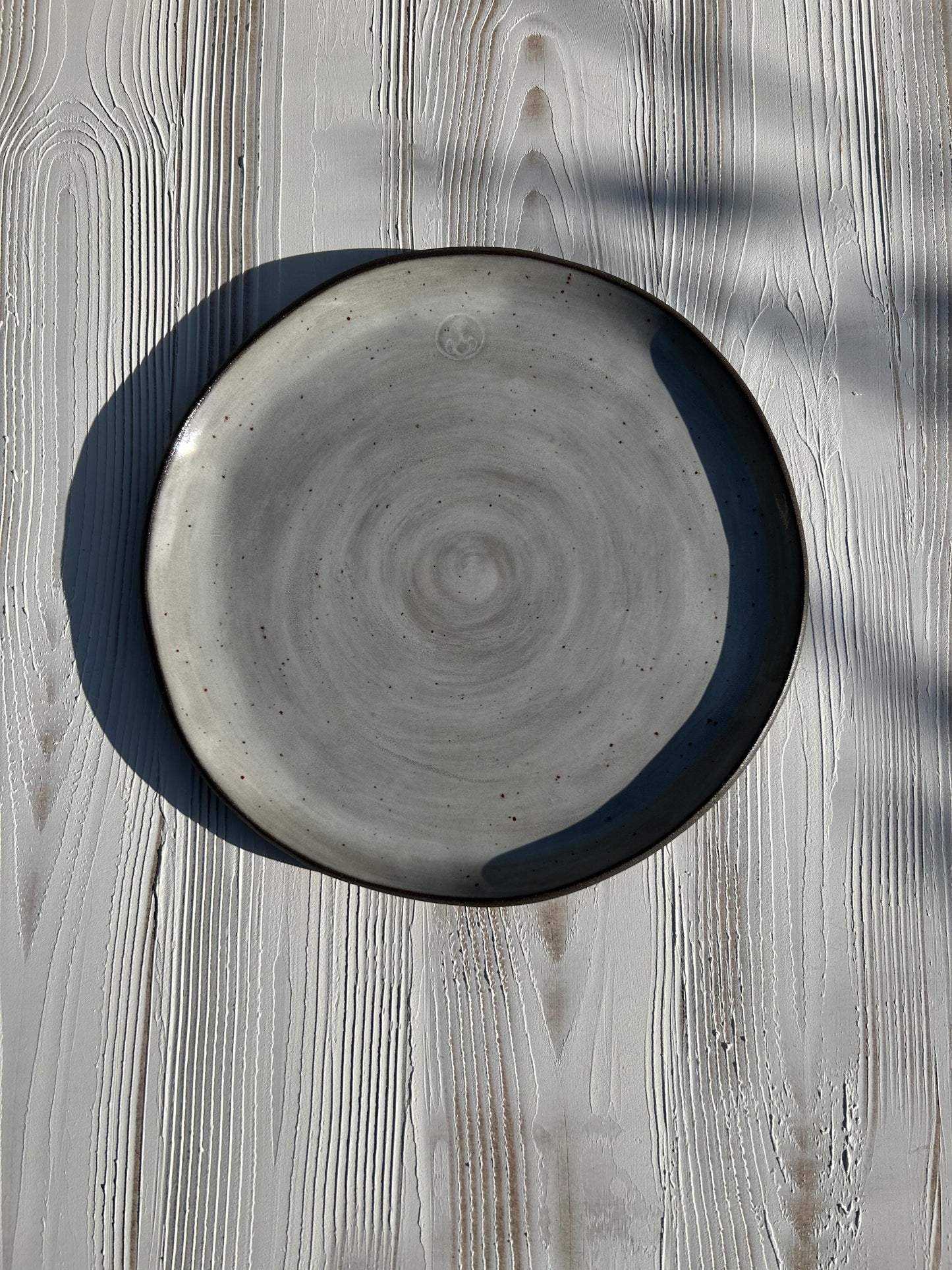 Darkly White Round Serving Plate