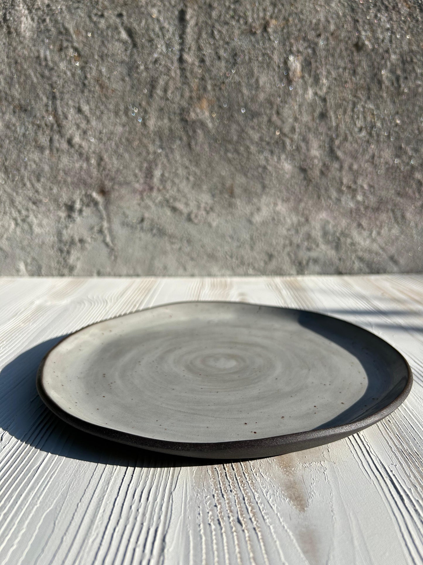 Darkly White Round Serving Plate