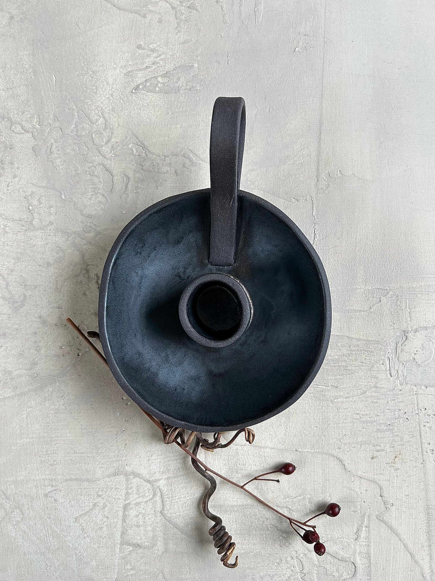 Black Shine Candlestick