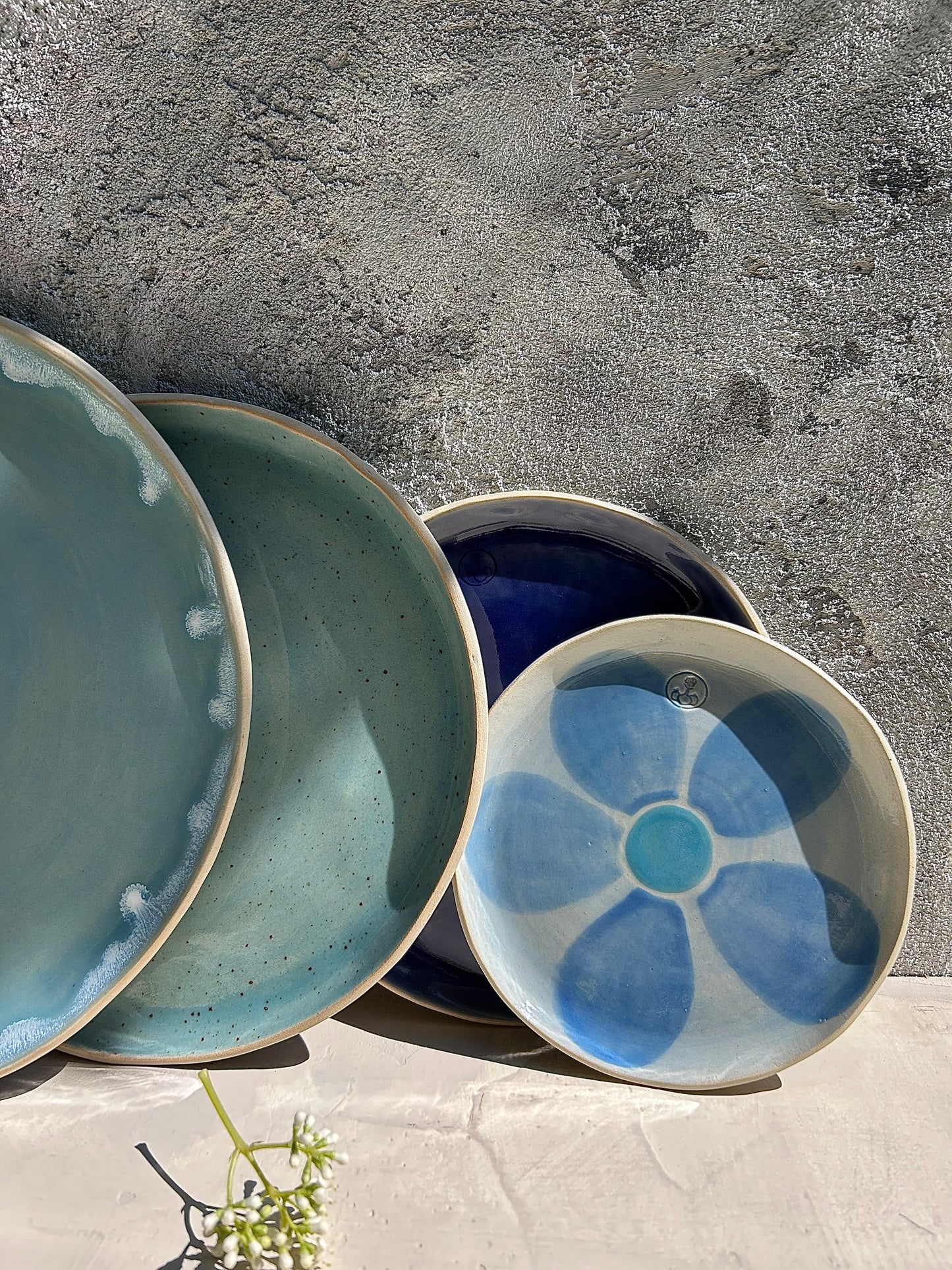 Flowery 4-Piece Serving Plate Set